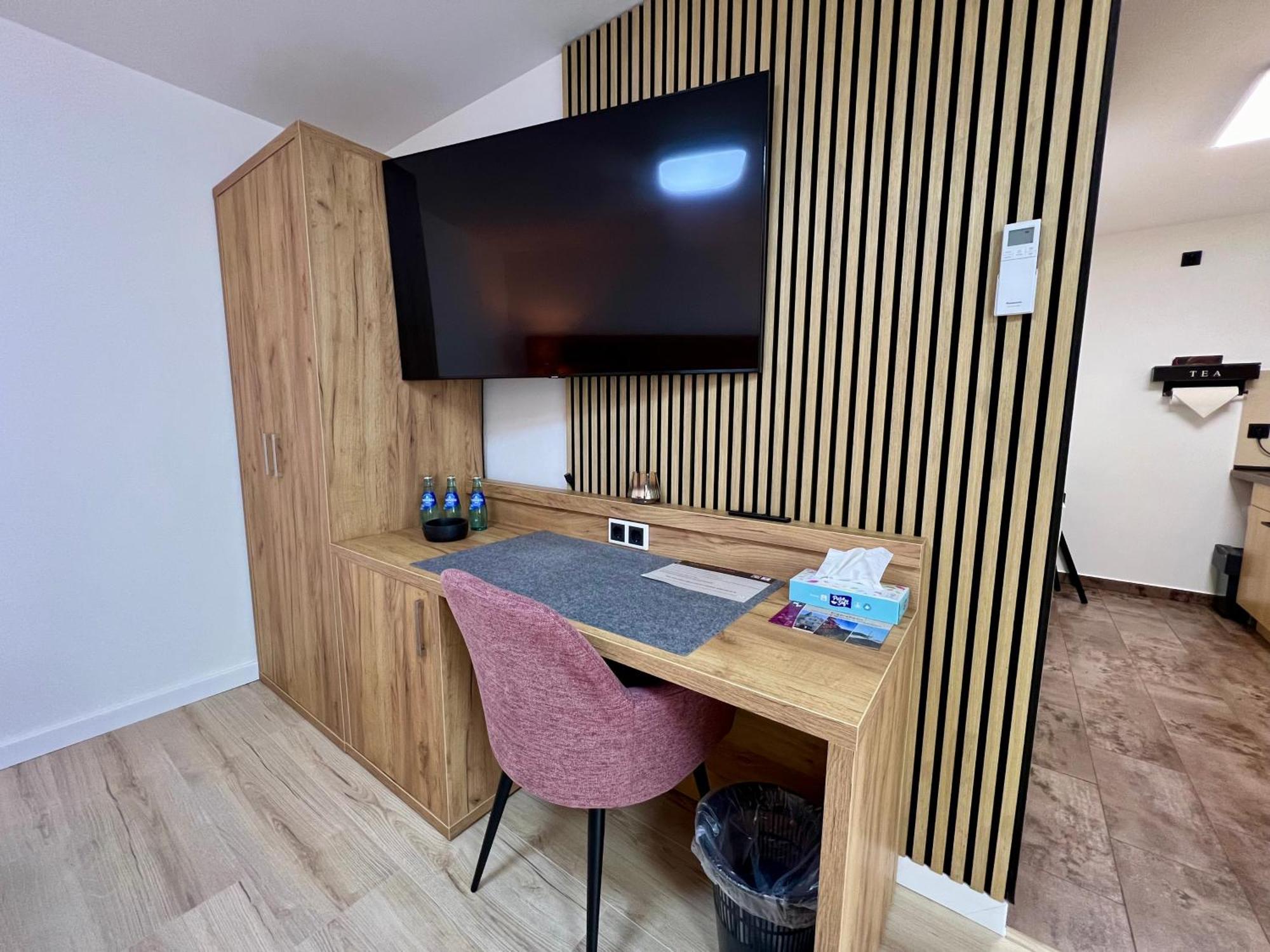 -amalia- Mit Klimaanlage & Ueberdachte Terrasse Apartment Ergersheim